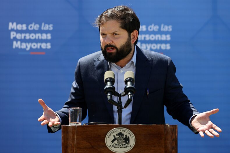 En Lampa, por cerca de 50 minutos, el Presidente Gabriel Boric entregó explicaciones por el caso de Manuel Monsalve.