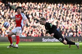 Celebran en Liverpool: el escolta Arsenal hipoteca sus opciones tras caer en el derbi ante West Ham United