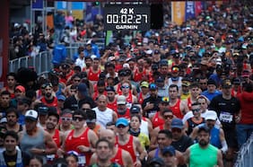 La nueva edición del Maratón de Santiago reúne a más de 33 mil atletas en la capital