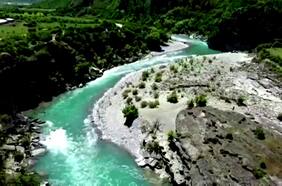 Ambientalistas buscan proteger un río de la construcción de 30 centrales hidroeléctricas