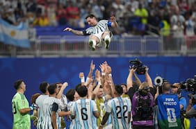El plantel de Argentina se emociona por Messi tras remontar a Egipto: “Es nuestro guía; sigue demostrando la leyenda que es”