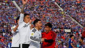 La reacción de Johnny Herrera al grosero gesto de Javier Correa a la barra de la U: “Te mofas y después andas llorando”