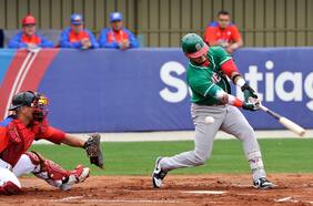 Captador mexicano evalúa el desarrollo del béisbol en Chile: “Muchos extranjeros hacen un gran esfuerzo; me impresionó ver a niños jugando”