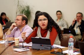 Partido Comunista pide retirar megarreforma del Congreso y recibe portazo de La Moneda