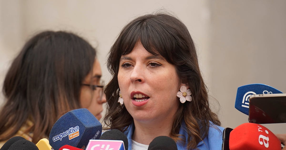 Presidenta del FA reprocha nueva advertencia opositora de AC contra Pardow: “La responsabilidad política se asumió”