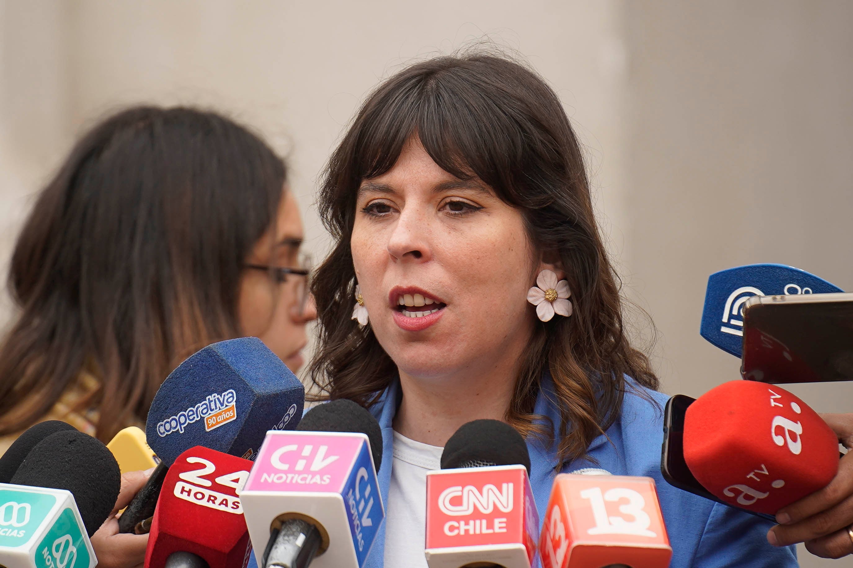 "Se impuso la mentira": FA arremete contra el gobierno y el oficialismo tras aprobación de AC a Grau en la Cámara