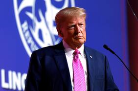 El polémico libro del sobrino de Trump que pone contra las cuerdas al expresidente