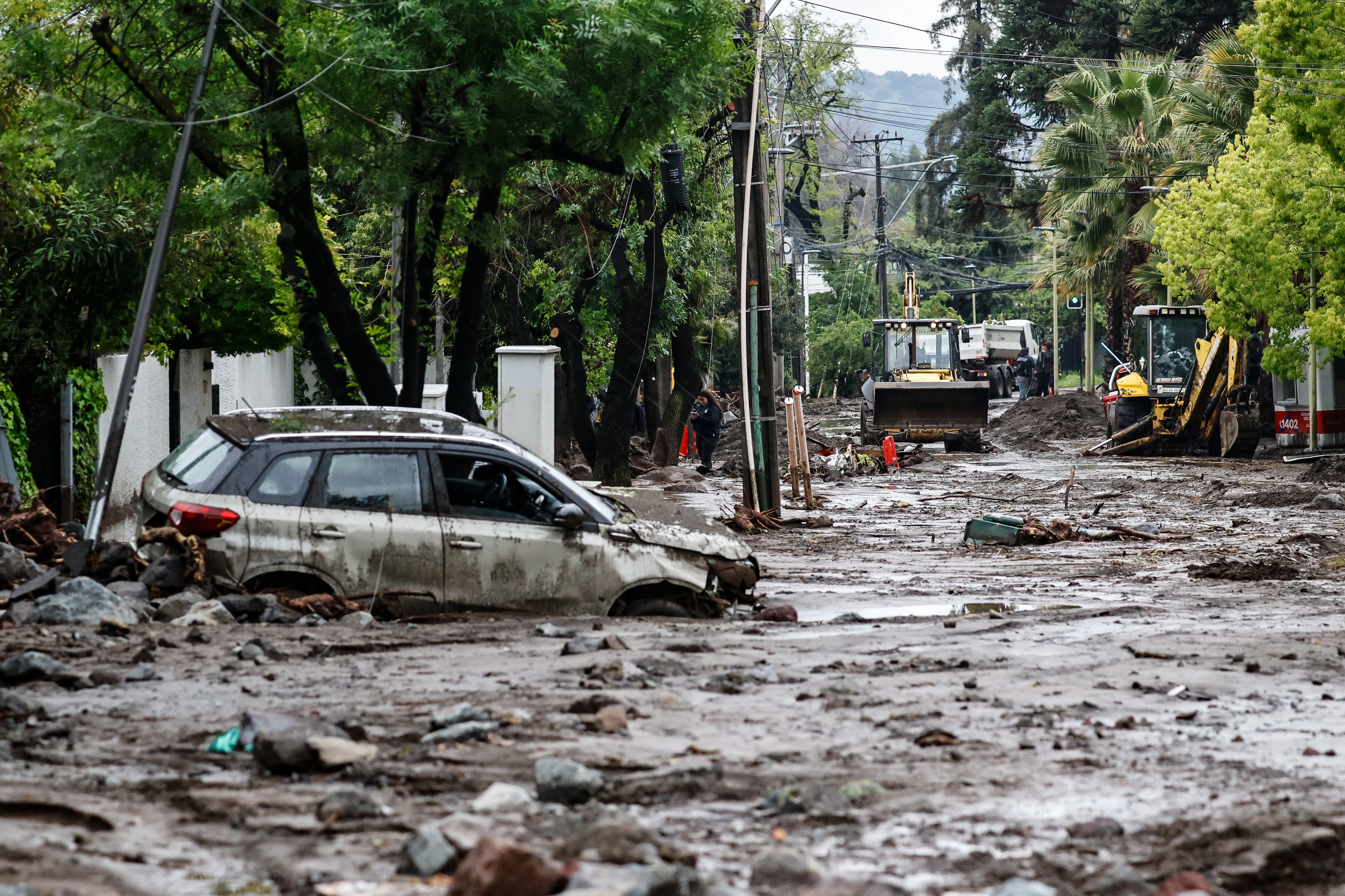 Aluvión en Las Condes: ¿Cómo se originó el fenómeno y qué otros puntos de Santiago están expuestos?