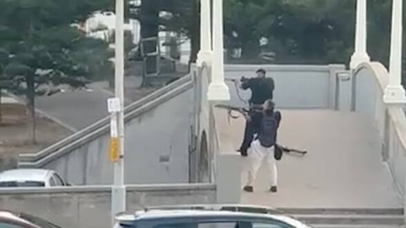 Los presuntos vínculos de los sospechosos del tiroteo en Sydney con el grupo extremista ISIS