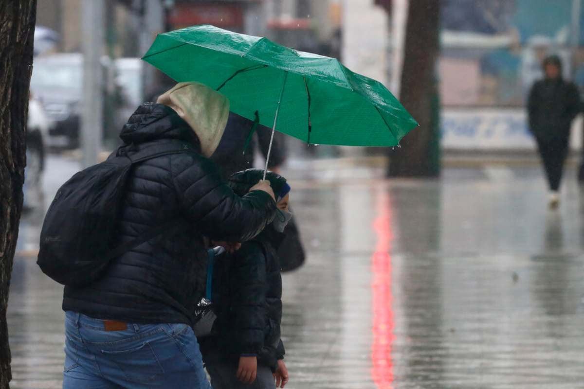 “Posibles inundaciones”: un río atmosférico dejará lluvia intensa en el centro-sur del país, según el tiempo