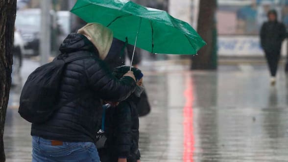 “Posibles inundaciones”: un río atmosférico dejará lluvia intensa en el centro-sur del país, según el tiempo