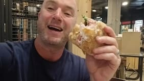 “Es el mall del futuro”: el turista canadiense sorprendido por el MUT en Santiago