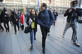 Defensas de Villalobos y Angulo apuntan contra contador