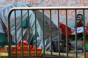 Detienen a pareja acusada de secuestrar a hombre en Puente Alto: lo retuvieron dentro de un ruco