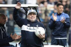 La triste historia del Balón de Oro que nunca pudo quedar en las manos de Diego Maradona