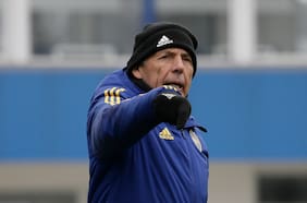 La noticia que recibe Boca Juniors de Carlos Palacios tras la hospitalización de urgencia de Miguel Ángel Russo