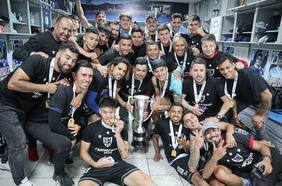 Huachipato alcanza la cima con el 63% de rendimiento: los datos del flamante campeón de Chile