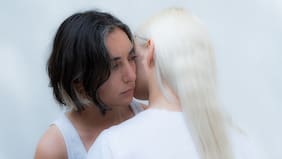 El paso al frente de Lore: “Es muy solitario hacer un proyecto solista, pero es rico sentir que todo lo define una misma”
