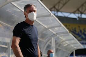 Empieza la puja: el Santos se interesa por Holan