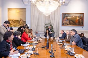 Presidenta del Senado y Provoste dan oxígeno a mesa de diálogo por megarreforma a pesar de revuelta socialista