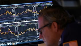 Mercados mundiales sucumben ante renovados temores por burbuja en IA y a la espera de los resultados de Nvidia