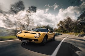 Lamborghini Miura: el primer superauto de la historia cumple 60 años