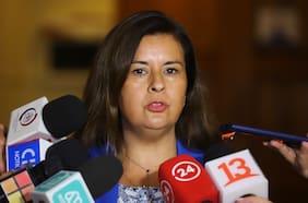 Contraloría desestima denuncia de exseremi Patricia Hidalgo que se enfrentó a Jackson