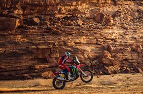 “¡Cómo corre ese Cornejo!”: Prensa española se rinde frente a la gran participación del piloto chileno que lidera el Dakar