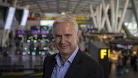 CEO de Nuevo Pudahuel explica los factores que empujan el tráfico aéreo de pasajeros a la baja