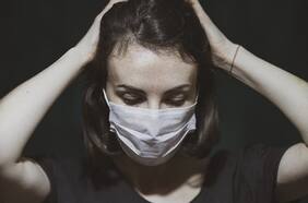 ¿Usas dos mascarillas? Algunos científicos piensan que este método podría detener la pandemia