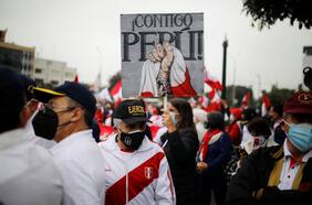 ¿Castillo o Fujimori? Renuncia de miembro clave en Jurado Nacional de Elecciones en Perú entrampa fin de proceso electoral