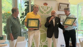 Compartió un almuerzo junto a los fanáticos: Manuel Pellegrini es homenajeado por la Agrupación de Béticos Veteranos