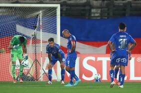 La dura autocrítica de Marcelo Díaz tras la estrepitosa caída de la U ante Estudiantes en la Copa Libertadores