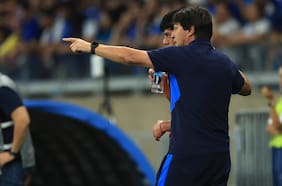 “Fueron excelentes; cumplieron a la perfección”: Johnny Herrera se rinde ante la UC tras épico triunfo ante Cruzeiro