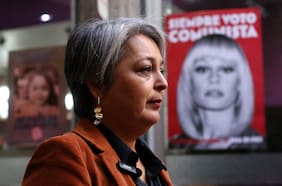 Comunistas rayan la cancha a Jeannette Jara: “En este partido no podría haber nadie que crea que Cuba es una dictadura”