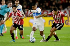 “Se le escapó un partido increíble”: el lamento en Argentina por el empate de Estudiantes ante la UC en la Libertadores