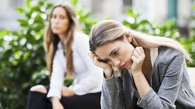 6 señales de alerta de que tienes una amistad tóxica y qué hacer al respecto, según una especialista