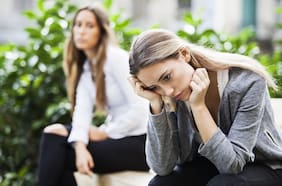 6 señales de alerta de que tienes una amistad tóxica y qué hacer al respecto, según una especialista