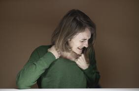 “Pérdida de placer”: ¿Por qué los padres están cada vez más agotados y alejados de sus hijos?