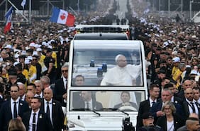 El exitoso viaje de León XIV a Francia