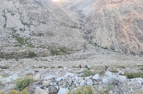 Carabineros rescata a tres motoristas en laguna El Toro tras realizar operativo de búsqueda