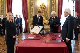 Giorgia Meloni asume como primera ministra de Italia