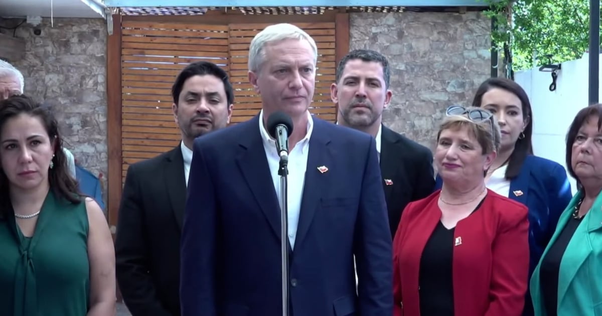 “Yo no soy cobarde, mentiroso y corrupto”: Kast arremete contra Boric tras alusión en su contra durante cadena nacional