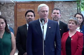 “Yo no soy cobarde, mentiroso y corrupto”: Kast arremete contra Boric tras alusión en su contra durante cadena nacional