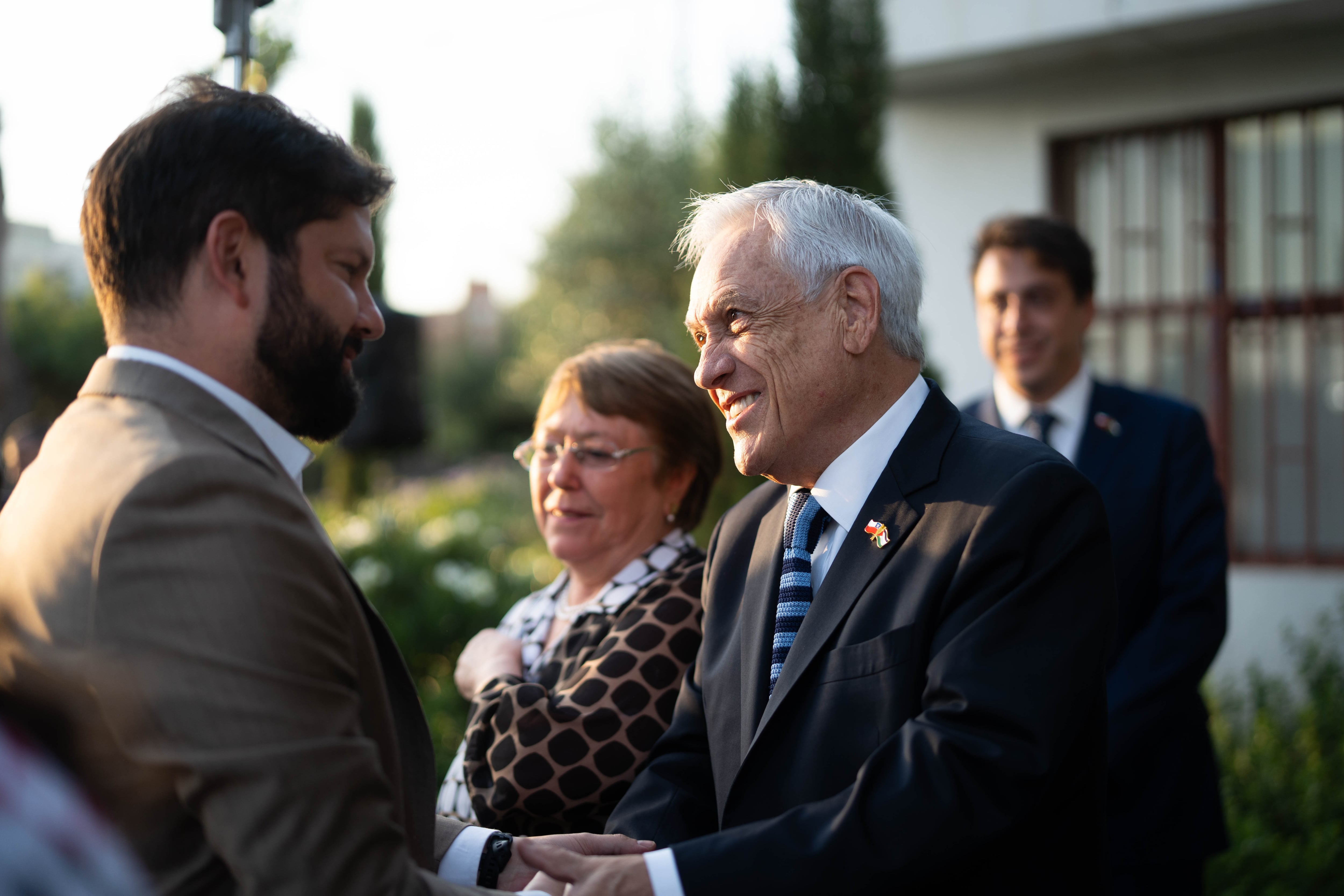 La tregua que Boric rompió con el gobierno de Kast y los otros episodios protagonizados por Lagos, Piñera, Frei y Bachelet
