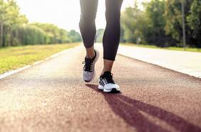 ¿10 mil? ¿8 mil? ¿Cuántos pasos debemos dar al día? Esto dicen los últimos estudios científicos