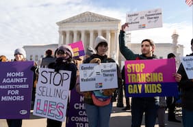 Hospitales de EE.UU. llegan a acuerdos con la administración Trump y dejan de ofrecer tratamientos de transición de género a jóvenes
