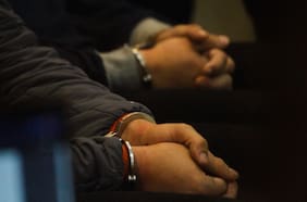 Seis excarabineros enfrentan formalización por muerte de joven en calabozo de Comisaría de Cauquenes