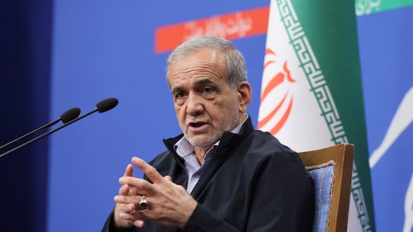 Presidente iraní admite complicaciones por sanciones y bloqueos de EEUU