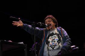 Con Mauricio Redolés y El Bloque Depresivo: Festival Santiago Off anuncia su programación